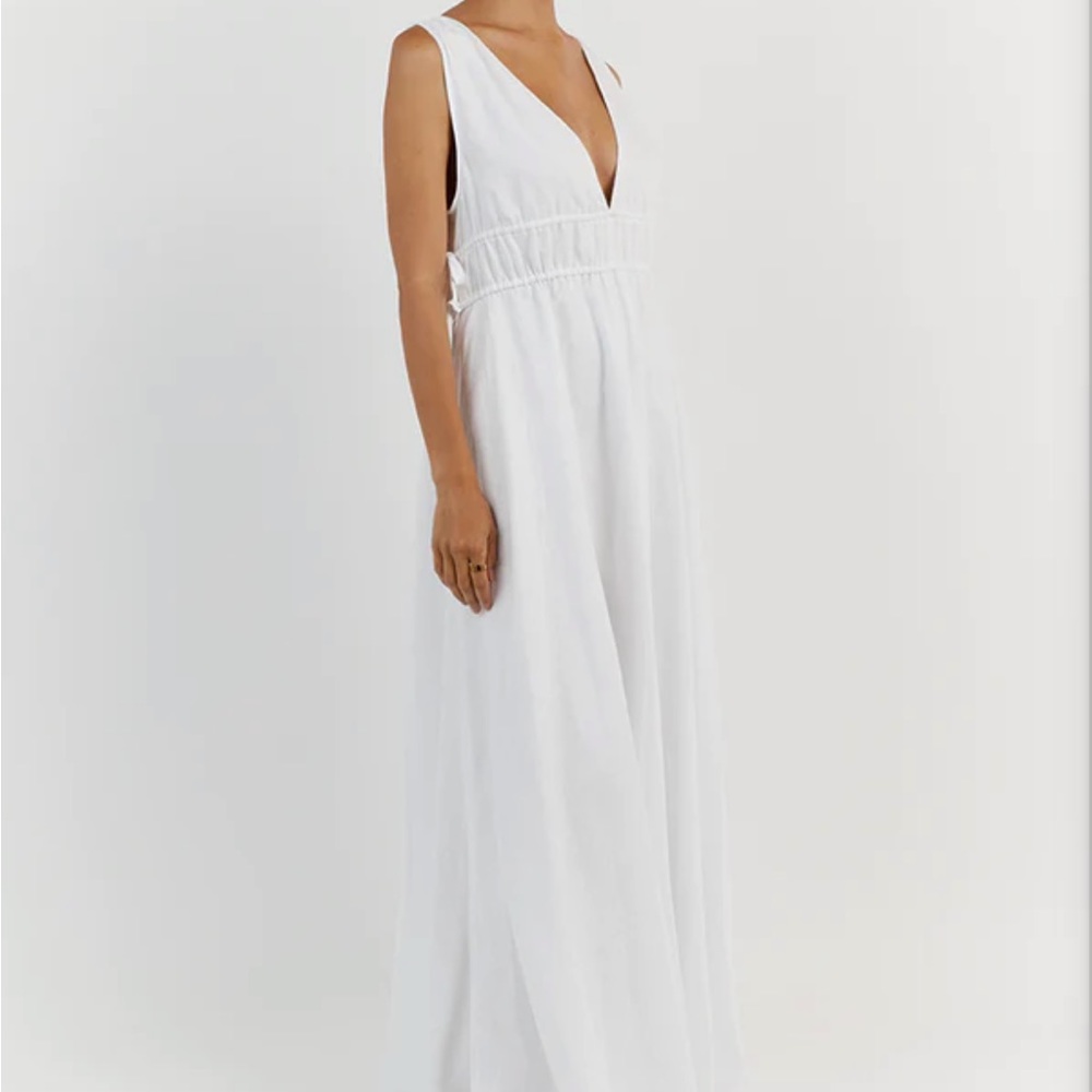 DISSH PIA WHITE LINEN LOW NECK MIDI DRESS
